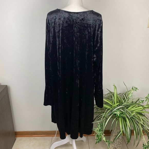 Torrid Plus Size 4 Black Lace Up Tassel Velvet Bell Sleeve Dress NWT - Picture 9 of 12